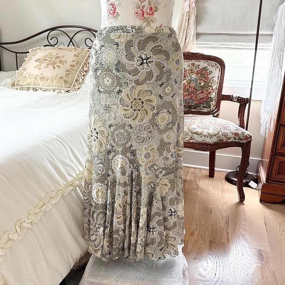 Vintage Emma James size medium olive green and cream‎ paisley floral maxi skirt